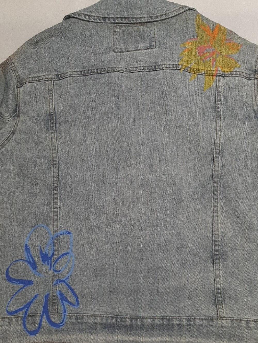 Forever 21 Size L Denim Jacket Painted Floral Abstract Design Vintage Worn Look - Picture 7 of 16
